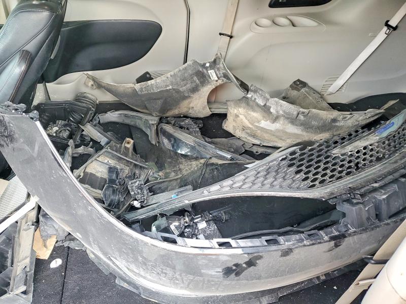 Photo 13 from auction – 2018 CHRYSLER PACIFICA with VIN 2C4RC1EG2JR315657