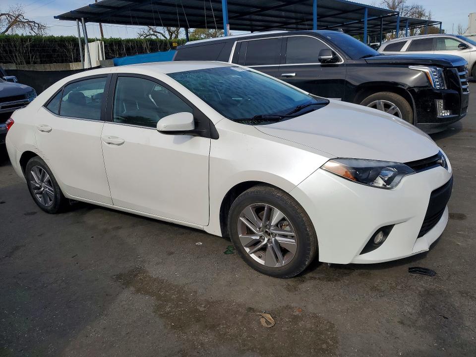 Photo 4 from auction – 2014 TOYOTA COROLLA with VIN 5YFBPRHEXEP145021