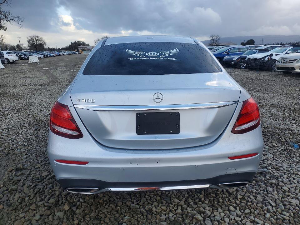 Photo 6 from auction – 2017 MERCEDES-BENZ E with VIN WDDZF4JB2HA057034