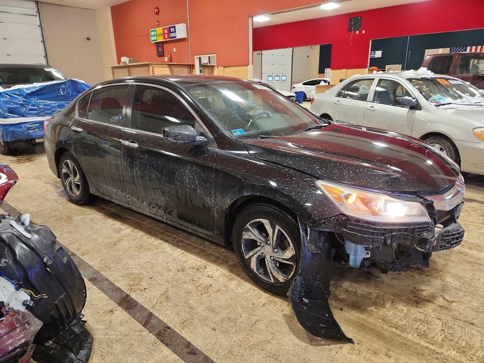 Photo 4 from auction – 2016 HONDA ACCORD with VIN 1HGCR2F34GA245616