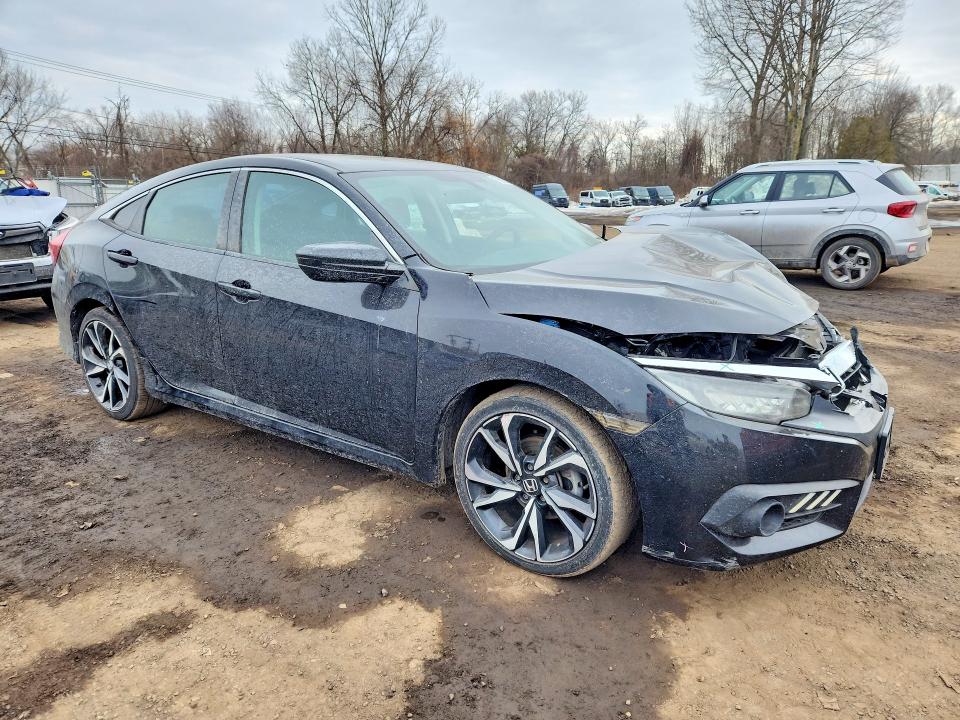 Zdjęcie 4 z aukcji – 2018 HONDA CIVIC z VIN 2HGFC2F5XJH548263