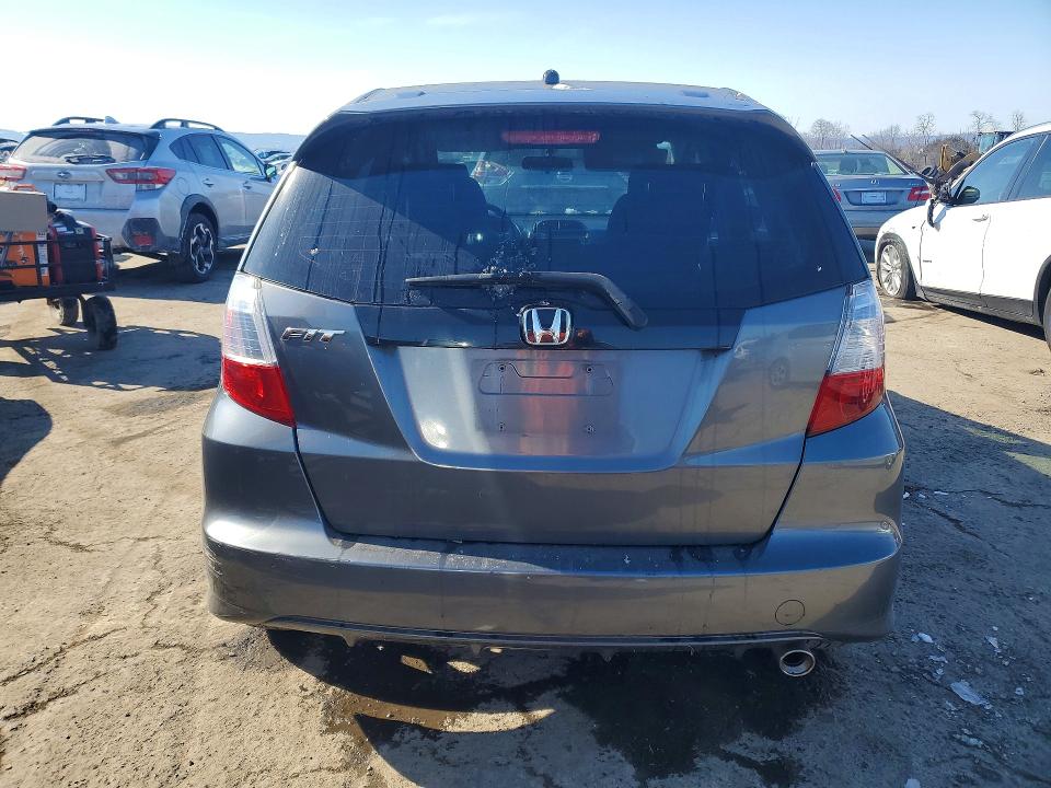 Photo 6 from auction – 2013 HONDA FIT with VIN JHMGE8H56DC024921
