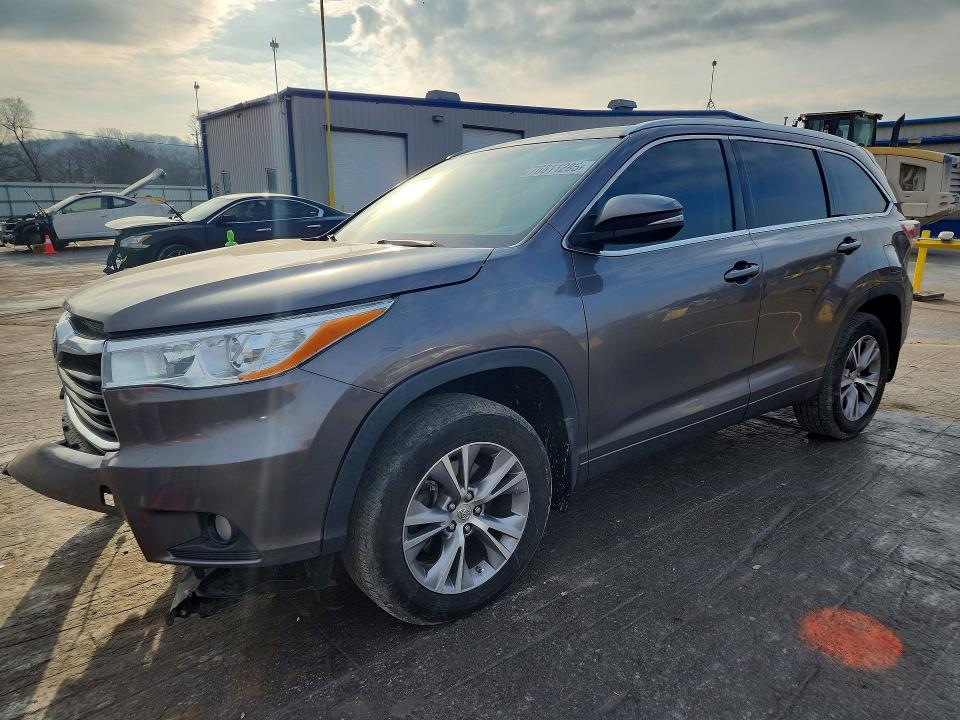 TOYOTA HIGHLANDER 2015 with VIN 5TDJKRFH1FS107869 - Photo from auction
