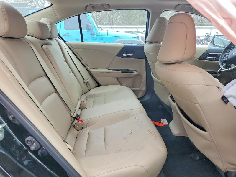 Photo 10 from auction – 2017 HONDA ACCORD with VIN 1HGCR2F80HA298357