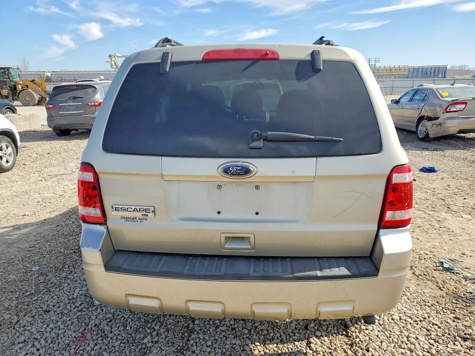 Photo 6 from auction – 2010 FORD ESCAPE XLT with VIN 1FMCU0D7XAKA86475