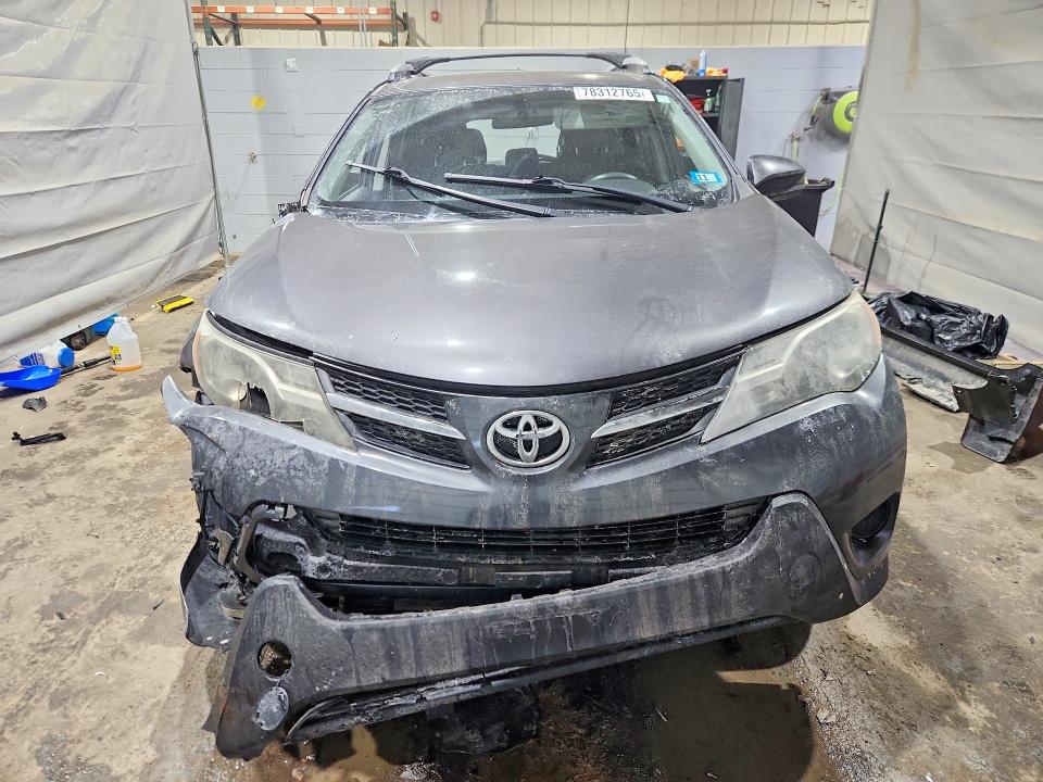 Photo 5 from auction – 2014 TOYOTA RAV4 with VIN 2T3BFREV7EW220965