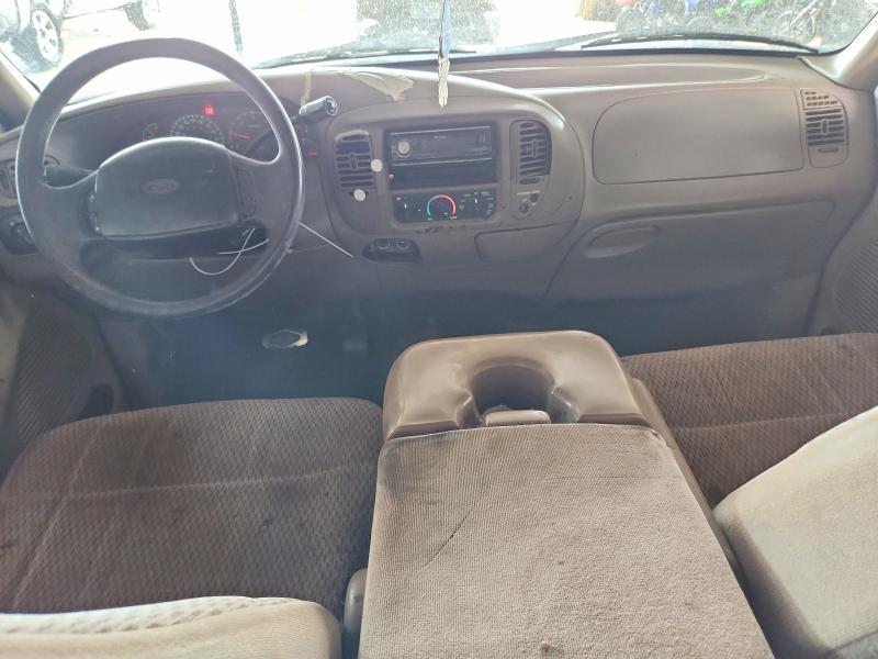 Photo 8 from auction – 2000 FORD F150 with VIN 1FTRX17L4YKA36847