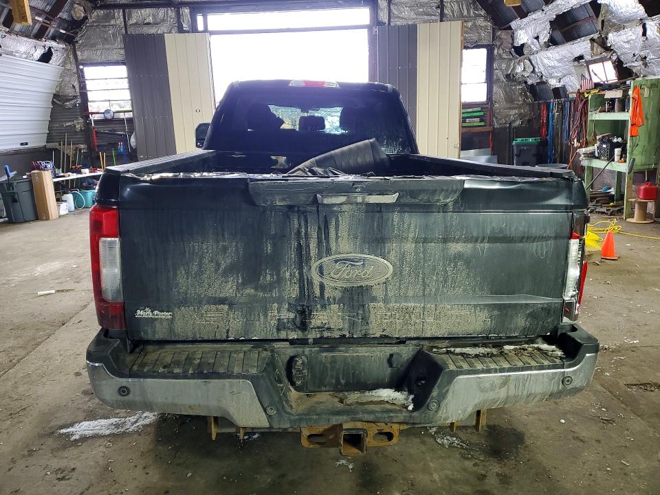 Photo 6 from auction – 2017 FORD F350 with VIN 1FT8W3BT9HEC29429