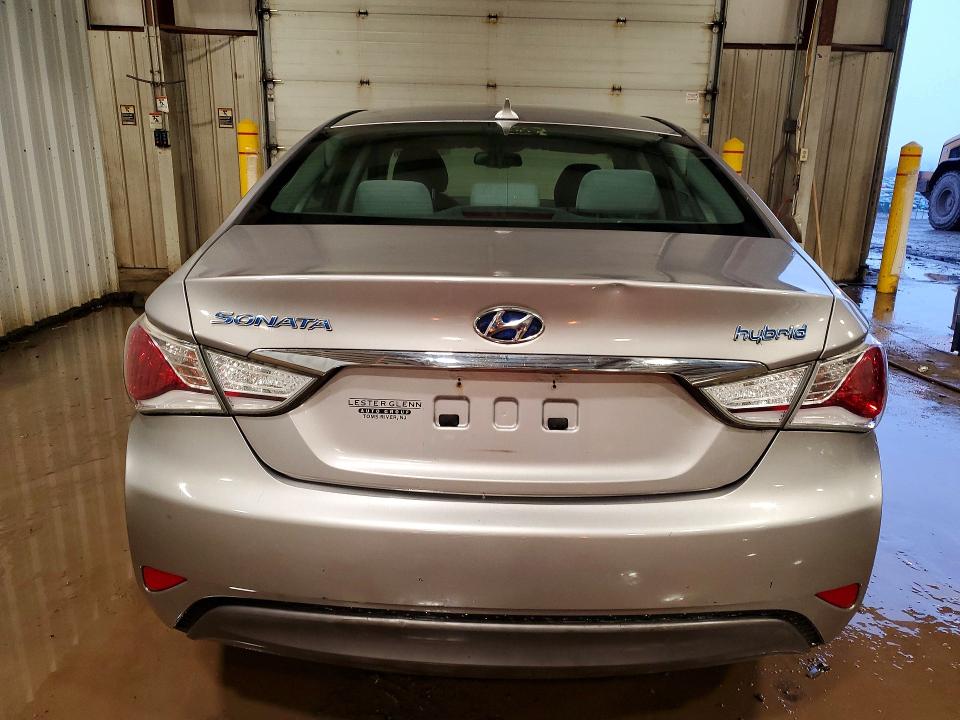 Photo 6 from auction – 2013 HYUNDAI SONATA HYB with VIN KMHEC4A40DA095502