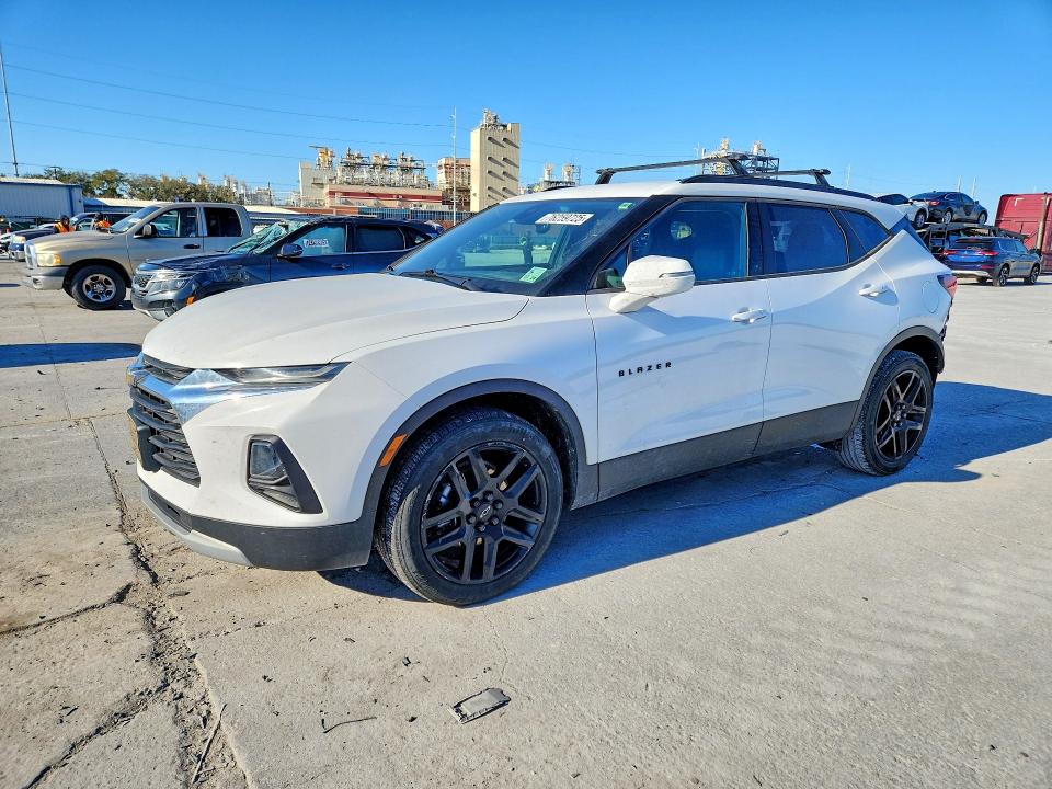 CHEVROLET BLAZER 2021 with VIN 3GNKBDRS7MS518241 - Photo from auction