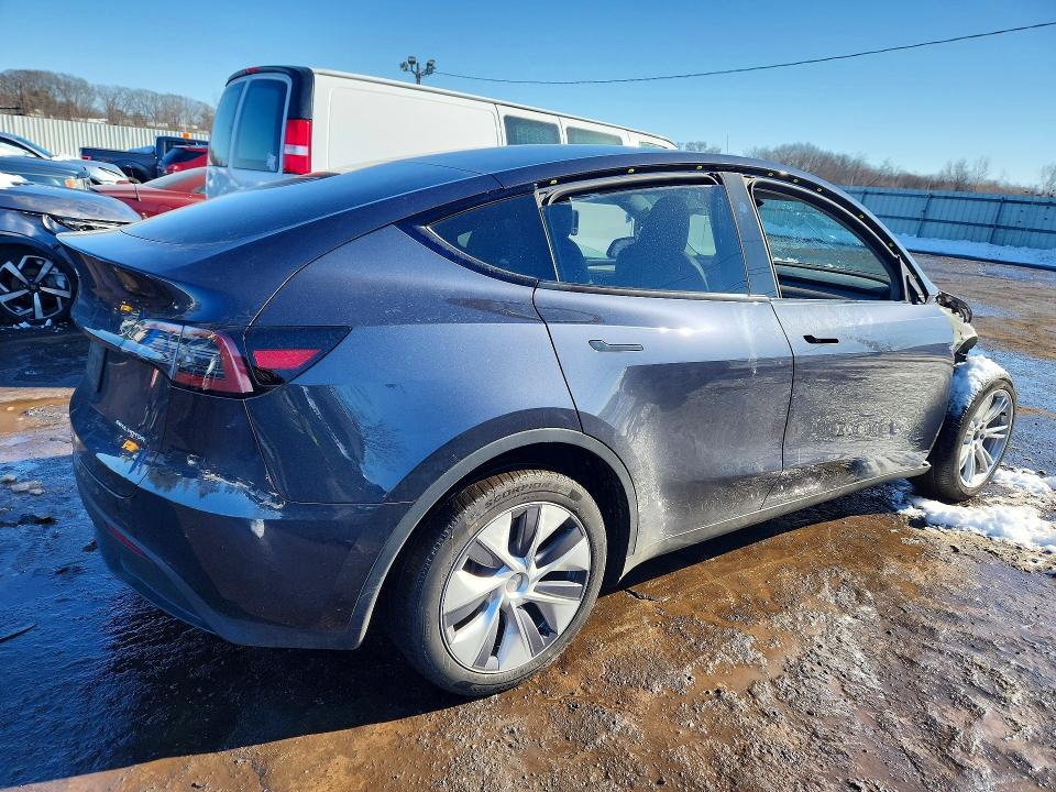 Photo 3 from auction – 2024 TESLA MODEL Y with VIN 7SAYGDEE6RA230635