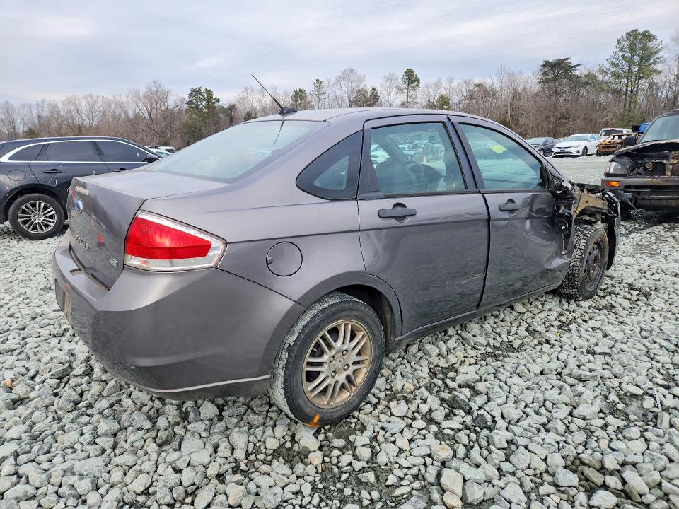 Photo 3 from auction – 2011 FORD FOCUS SE with VIN 1FAHP3FN6BW193974