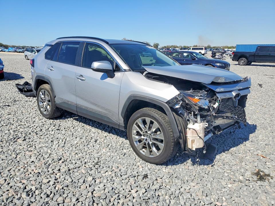 Photo 4 from auction – 2019 TOYOTA RAV4 with VIN JTMC1RFV9KD503636