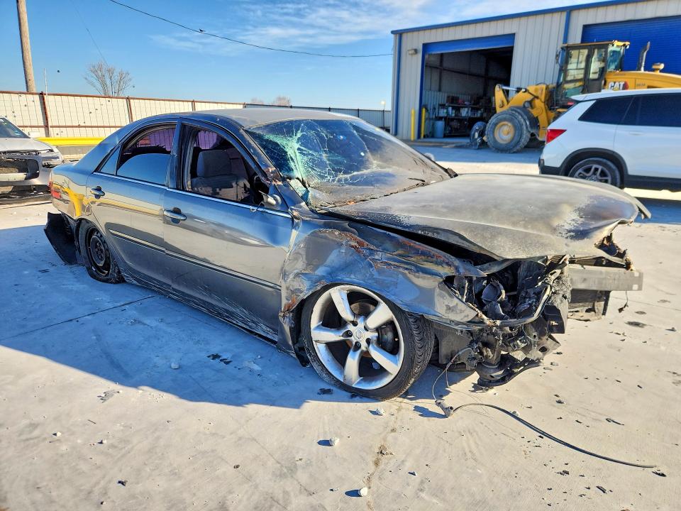 Photo 4 from auction – 2005 TOYOTA CAMRY with VIN 4T1BE30K65U942532
