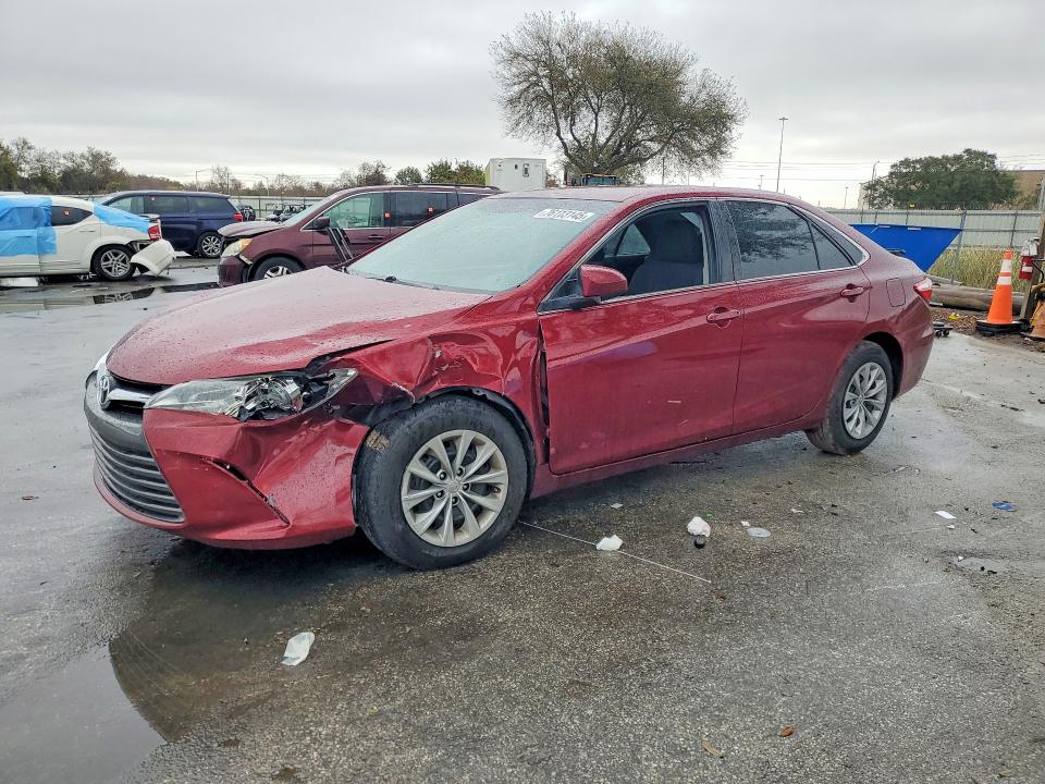 TOYOTA CAMRY 2016 con VIN 4T1BF1FK8GU534030 - Foto de la subasta
