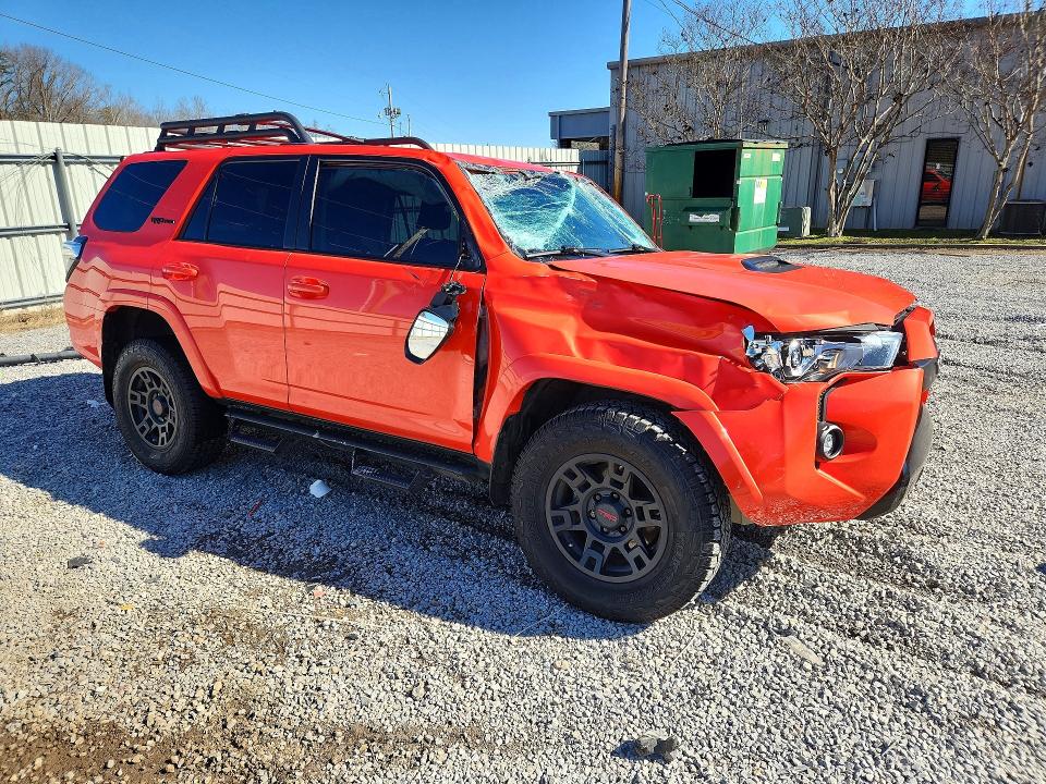 Photo 4 from auction – 2023 TOYOTA 4RUNNER with VIN JTELU5JR4P6152278
