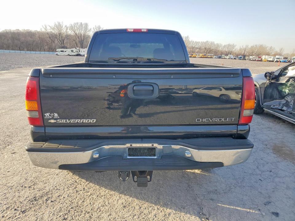 Photo 6 from auction – 2001 CHEVROLET SILVERADO with VIN 2GCEK19T411182729