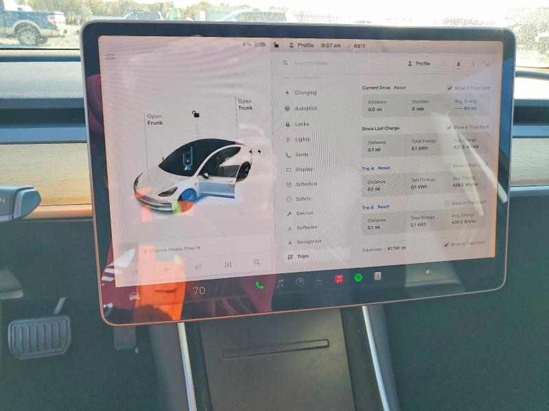 Photo 9 from auction – 2019 TESLA MODEL 3 with VIN 5YJ3E1EA2KF208407