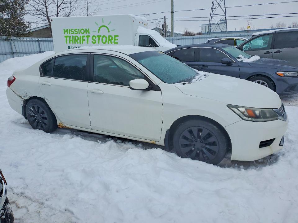 Photo 4 from auction – 2014 HONDA ACCORD with VIN 1HGCR2F34EA809889