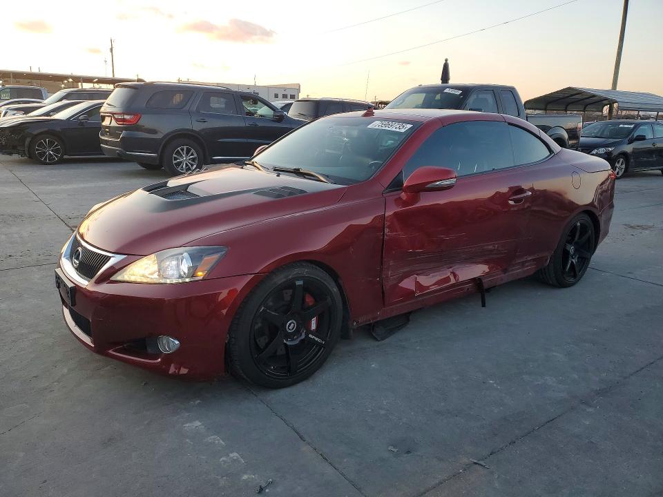 LEXUS IS 2011 с VIN JTHFE2C24B2506795 - Снимка от търг