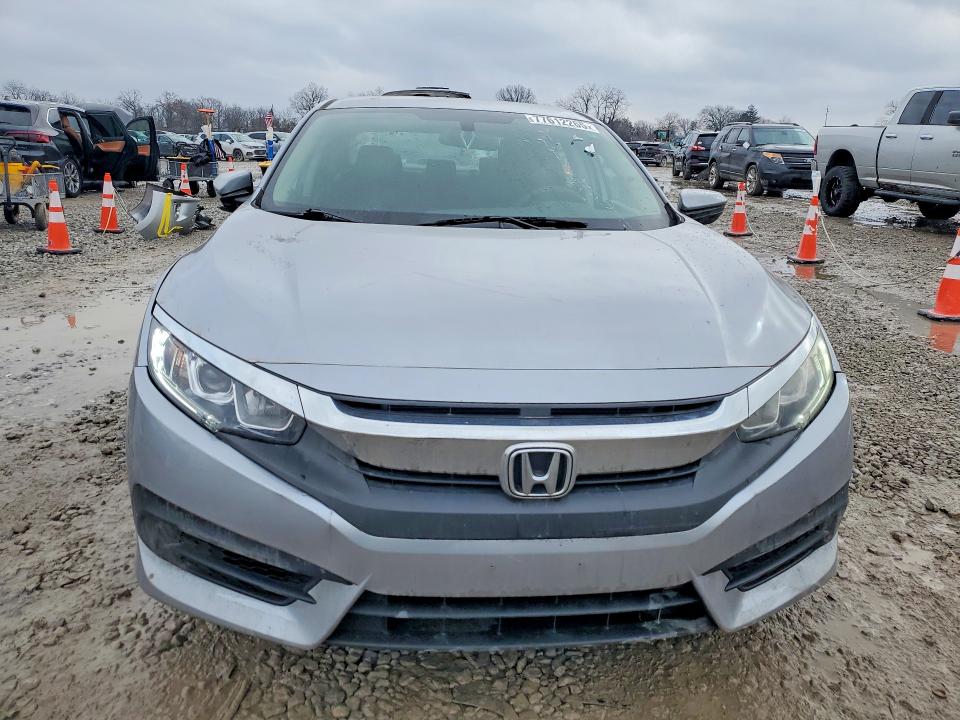 Photo 5 from auction – 2016 HONDA CIVIC with VIN 19XFC2F50GE026650