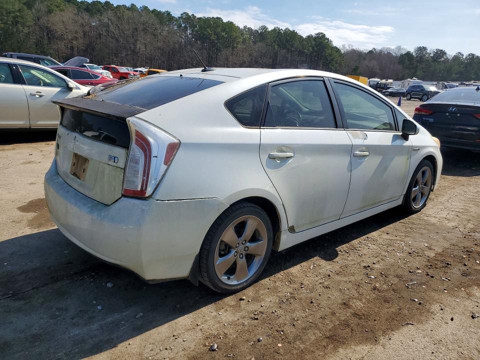 Photo 3 from auction – 2013 TOYOTA PRIUS with VIN JTDKN3DU2D1649498