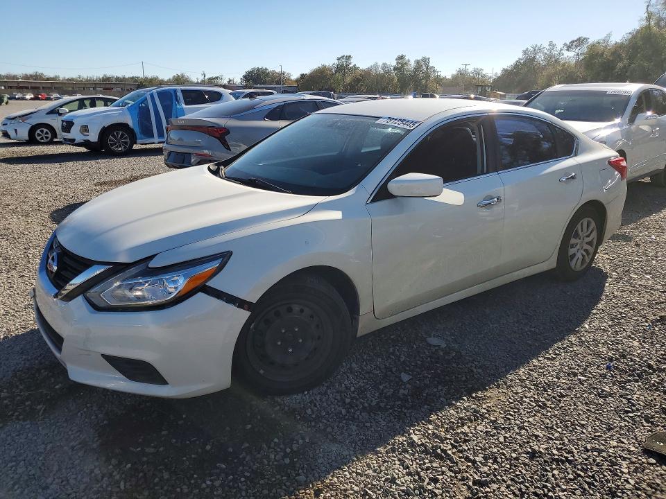 NISSAN ALTIMA 2016 with VIN 1N4AL3AP1GN312209 - Photo from auction