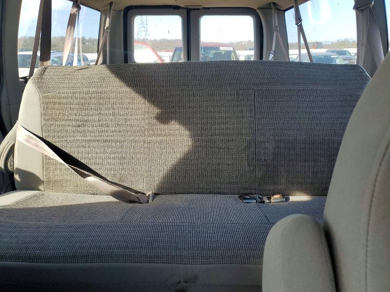Фото 10 с аукциона – 2002 FORD ECONOLINE с VIN 1FBNE31L42HA25994