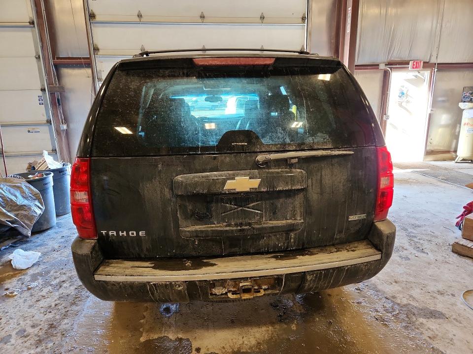 Photo 6 from auction – 2010 CHEVROLET TAHOE with VIN 1GNUKCE08AR102236