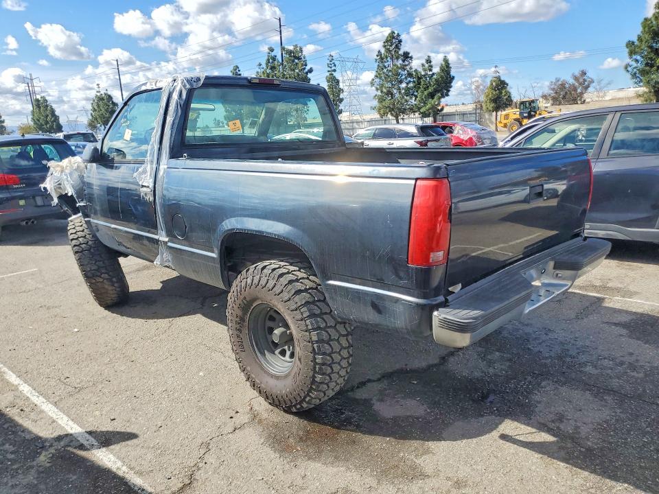 Photo 2 from auction – 1998 GMC SIERRA with VIN 1GTEC14W1WZ553181