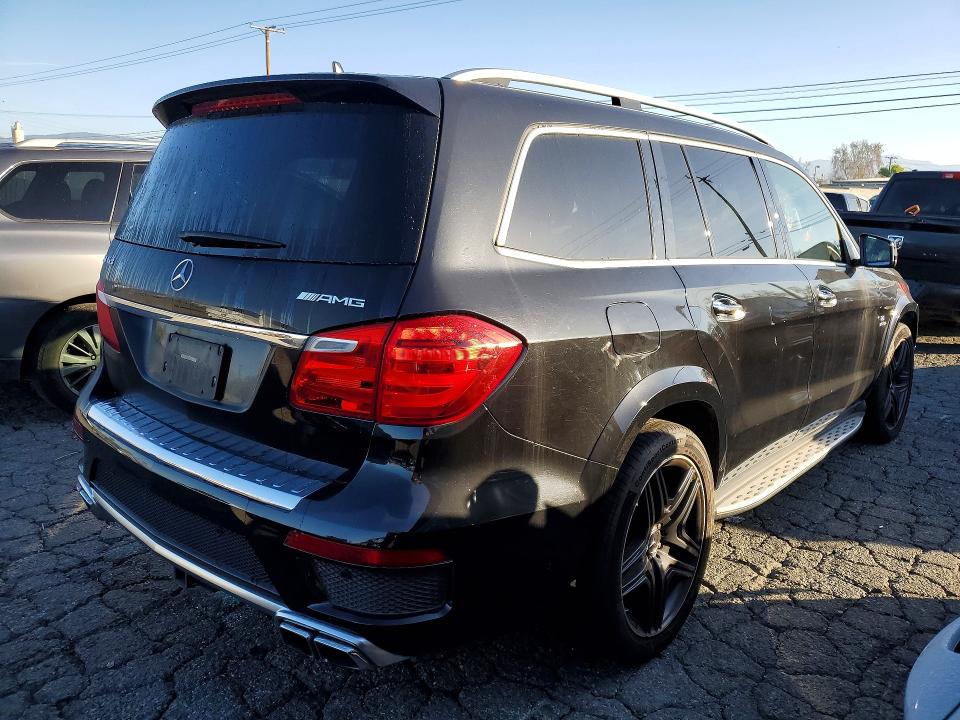Photo 3 from auction – 2016 MERCEDES-BENZ GL 63 AMG with VIN 4JGDF7EE7GA668682
