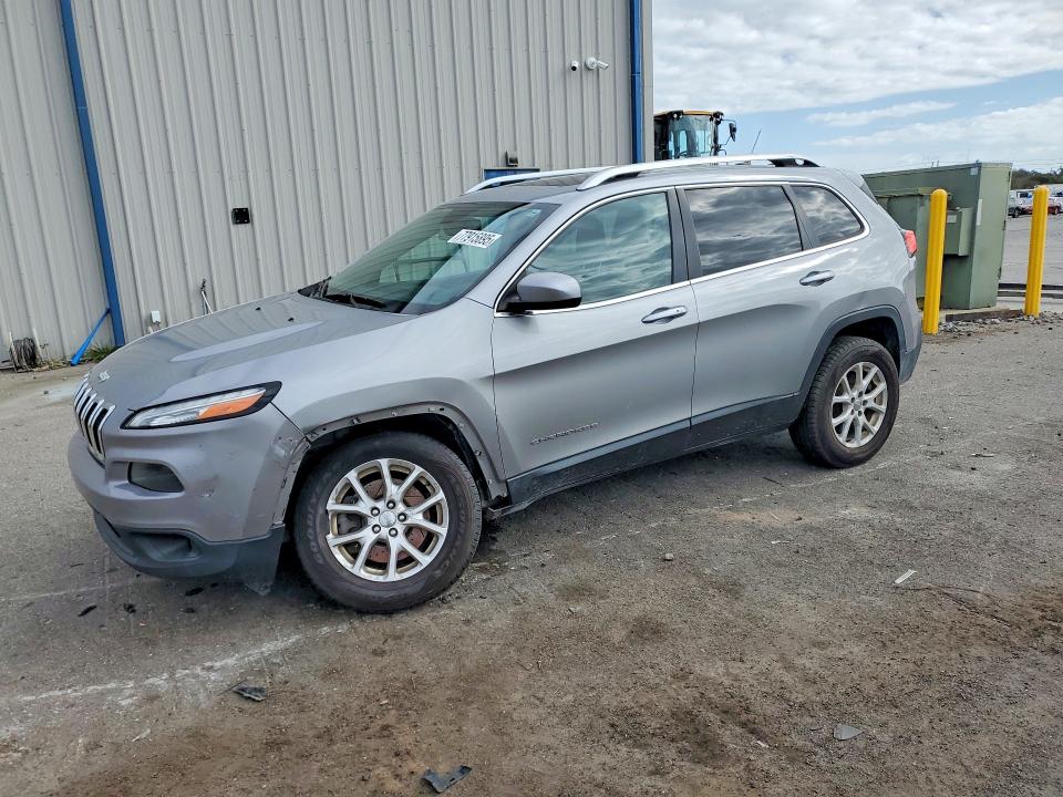 JEEP CHEROKEE 2015 مع رقم تعريف المركبة 1C4PJMCS3FW627121 - صورة من المزاد