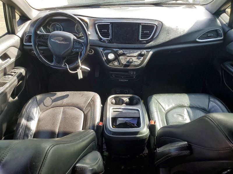 Photo 8 from auction – 2018 CHRYSLER PACIFICA with VIN 2C4RC1EGXJR338345