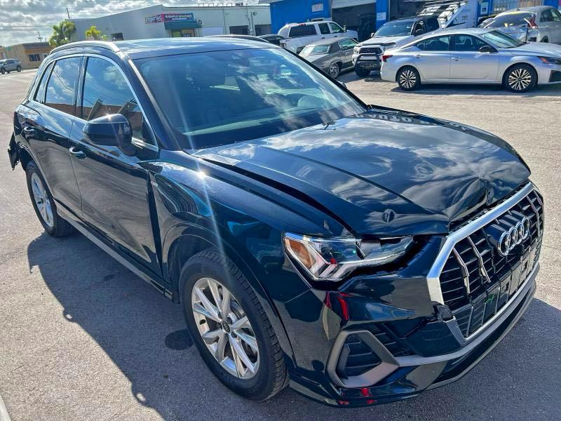 AUDI Q3 PREMIUM 2024 with VIN WA1DECF34R1094102 - Photo from auction