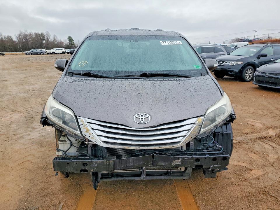 Photo 5 from auction – 2016 TOYOTA SIENNA with VIN 5TDYK3DC7GS755785