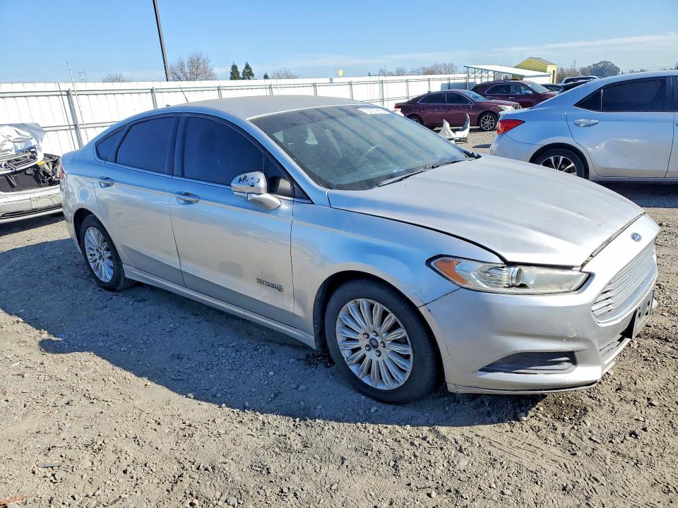 Photo 4 from auction – 2014 FORD FUSION with VIN 3FA6P0LU1ER114364