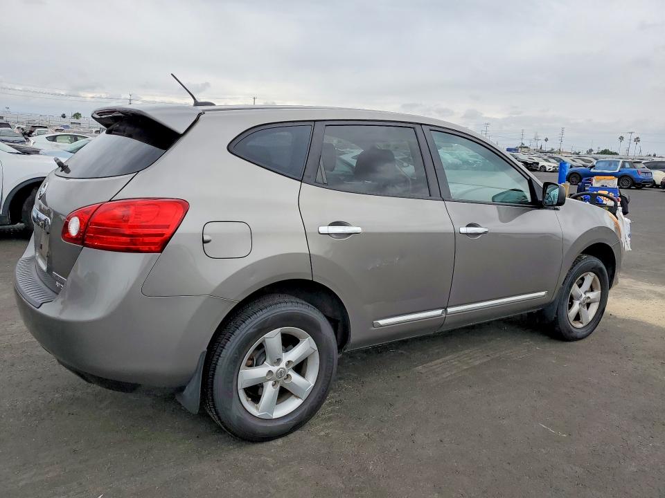 Photo 3 from auction – 2012 NISSAN ROGUE S with VIN JN8AS5MV8CW710206