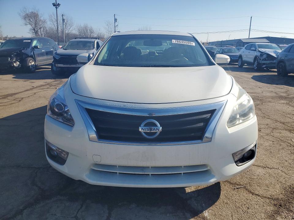 Фото 5 с аукциона – 2015 NISS ALTIMA с VIN 1N4AL3AP2FN908816