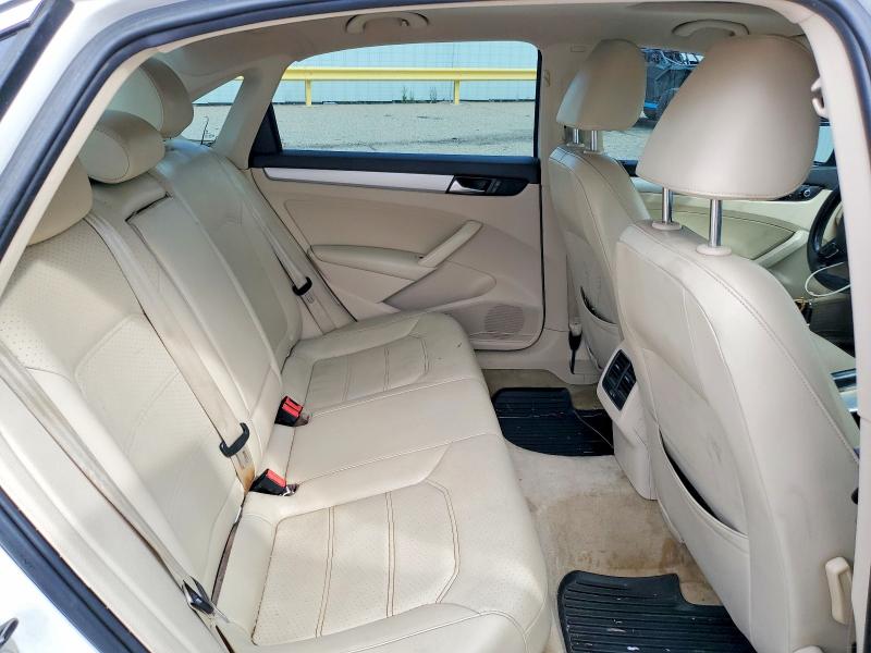 Photo 10 from auction – 2013 VOLKSWAGEN PASSAT with VIN 1VWBN7A38DC102353