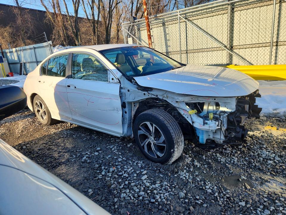 Photo 4 from auction – 2017 HONDA ACCORD with VIN 1HGCR2F36HA276609