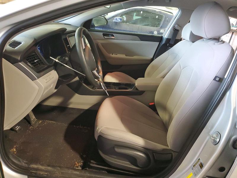 Photo 7 from auction – 2019 HYUNDAI SONATA with VIN 5NPE24AF7KH784242