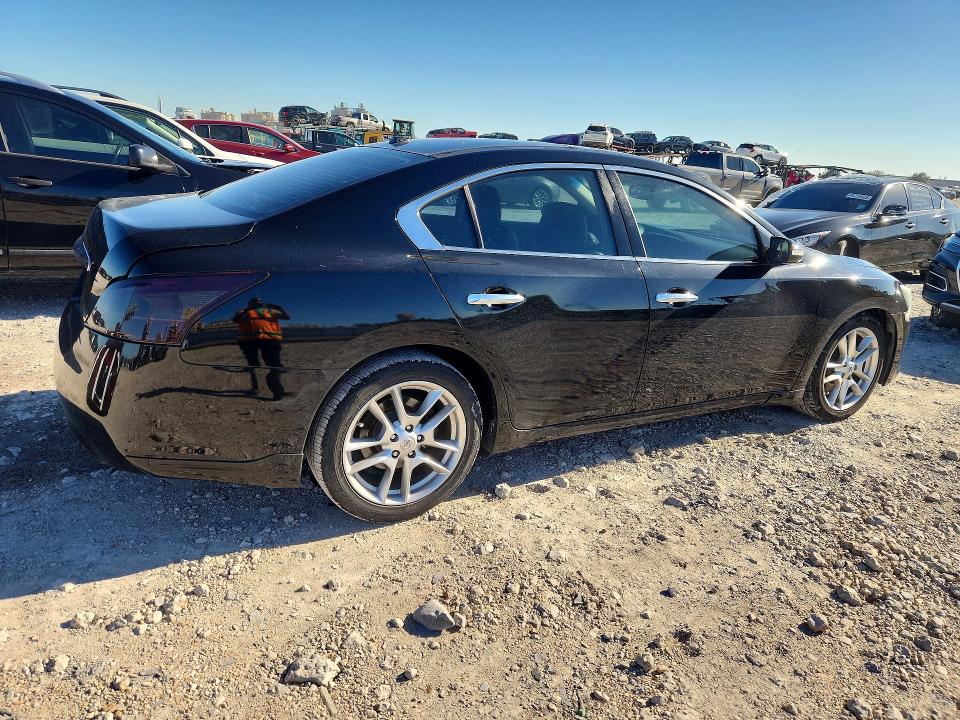 Photo 3 from auction – 2011 NISSAN MAXIMA S with VIN 1N4AA5AP5BC845864