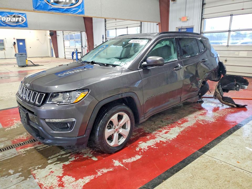 JEEP COMPASS 2019 with VIN 3C4NJDBB3KT835878 - Photo from auction