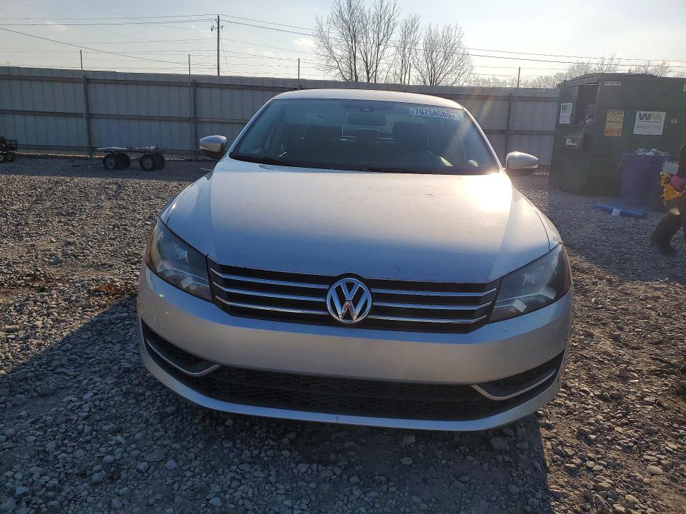 Photo 5 from auction – 2013 VOLKSWAGEN PASSAT S with VIN 1VWAP7A34DC117535