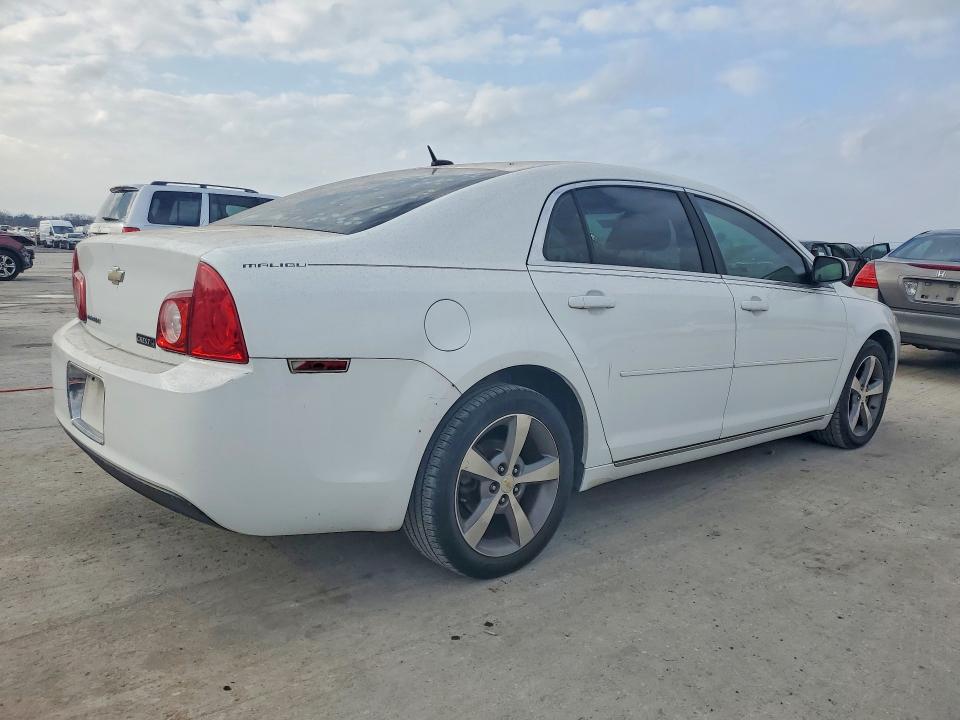 Photo 3 from auction – 2011 CHEVROLET MALIBU with VIN 1G1ZC5E13BF228029