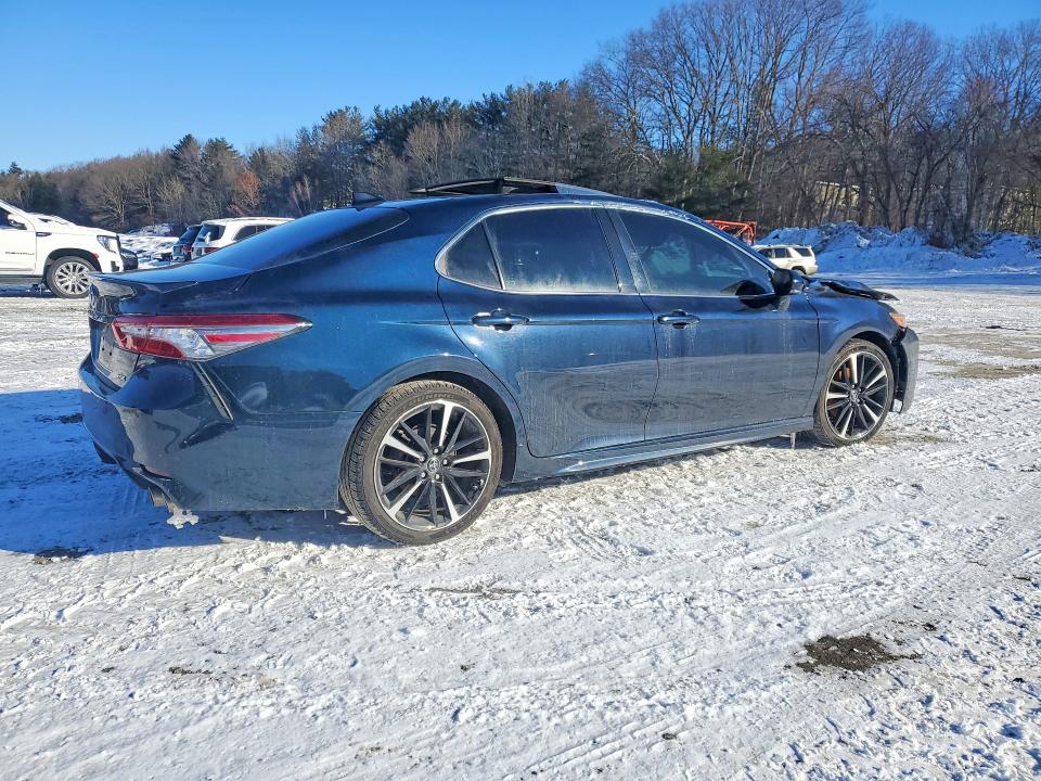 Photo 3 from auction – 2018 TOYOTA CAMRY XSE with VIN 4T1B61HK6JU511155