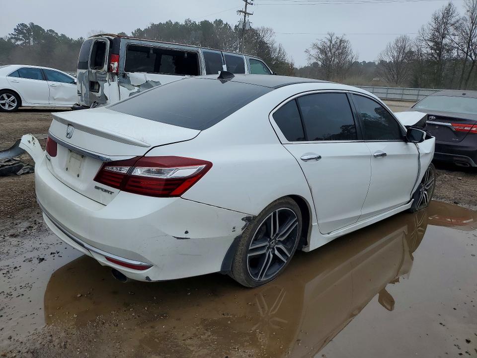 Photo 3 from auction – 2017 HONDA ACCORD SPO with VIN 1HGCR2F50HA285405