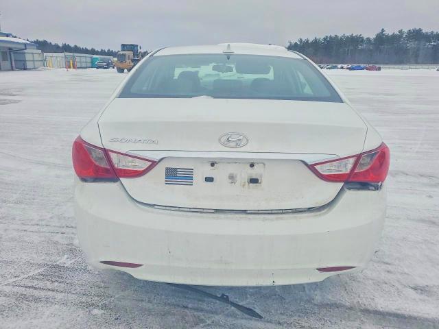 Photo 6 from auction – 2013 HYUNDAI SONATA with VIN 5NPEC4AC6DH779037