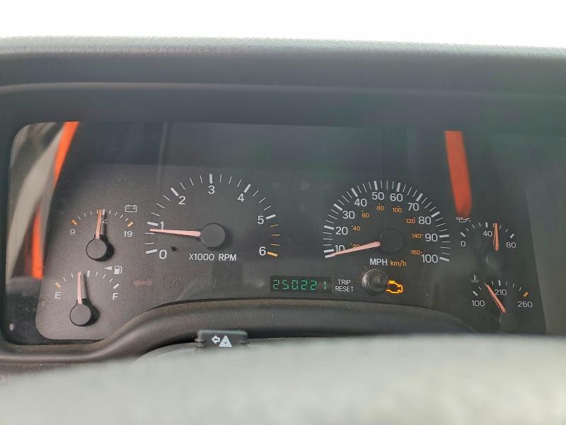 Photo 9 from auction – 2001 JEEP CHEROKEE with VIN 1J4FF48S91L605070