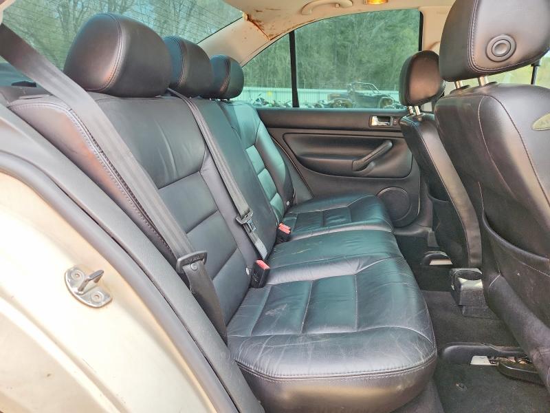 Photo 10 from auction – 2004 VOLKSWAGEN JETTA with VIN 3VWSE69M14M004349